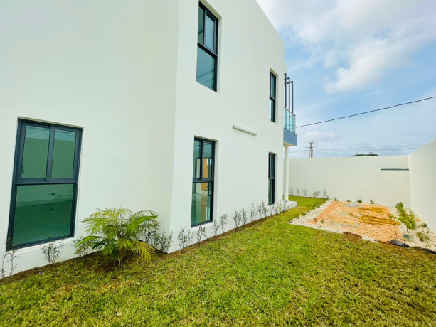 villa-6-pieces-a-vendre-a-bingerville-big-2