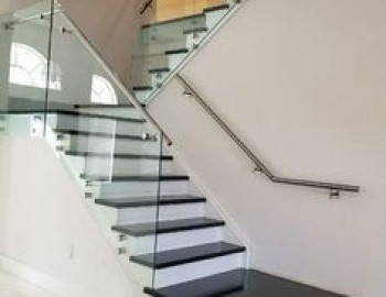 REMPE D'ESCALIER VERRE ABIDJAN