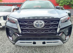 toyota-fortuner-sr5-v6-small-4