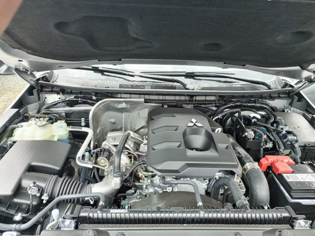 mitsubishi-l200-sportero-2024-big-4