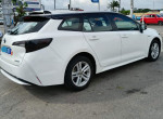 toyota-corolla-hybrid-small-3