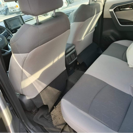 toyota-rav4-hybrid-big-2