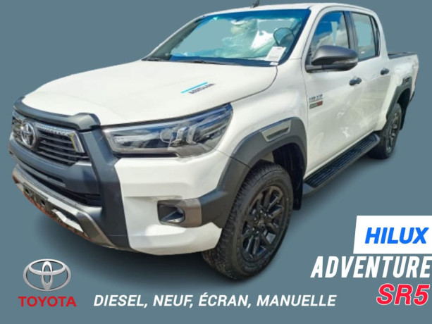 toyota-hilux-adventure-sr5-big-0