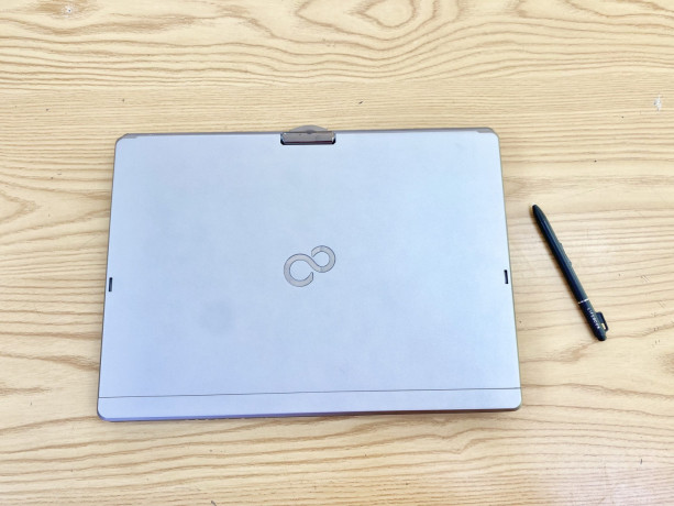 fujitsu-rotatif-tactile-core-i5-0747912023-big-1