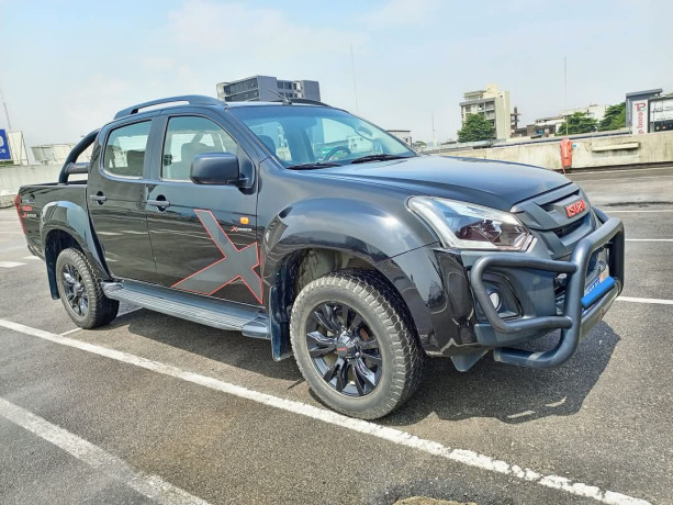 isuzu-x-rider-2021-big-0