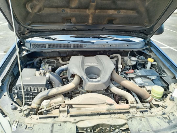 isuzu-x-rider-2021-big-3