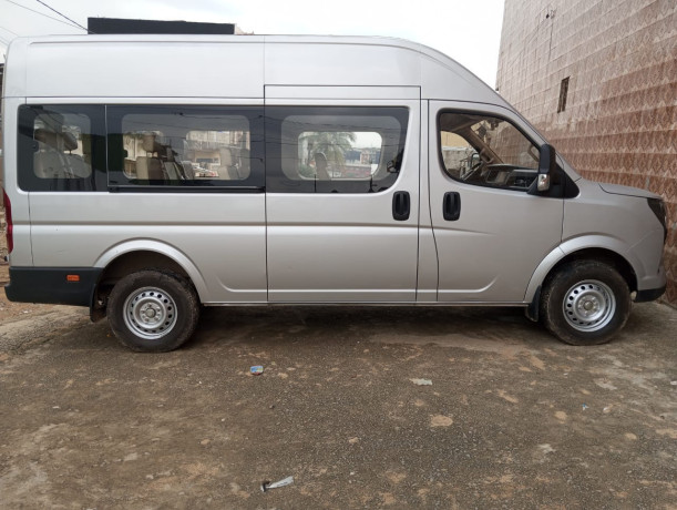 mini-bus-neuf-de-15-places-a-louer-big-0
