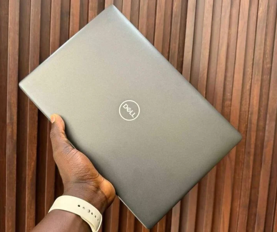 dell-e5400-core-i5-8egeneration-225-0747912023-big-1