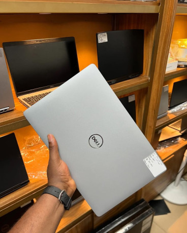 dell-precision-core-i7-10e-generation-avec-carte-graphique-4giga-0747912023-big-2