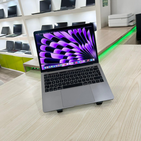 macbook-pro-2017-core-i5-super-propre-big-4