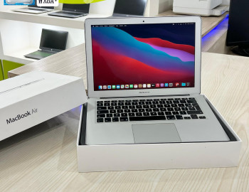 Mackbook air 2013 neuf dans carton 4g ram / 128g ssd disk dur