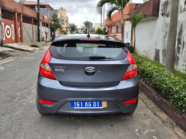 hyundai-accent-en-vente-big-2