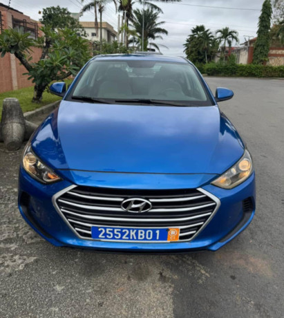 hyundai-elantra-en-vente-big-0