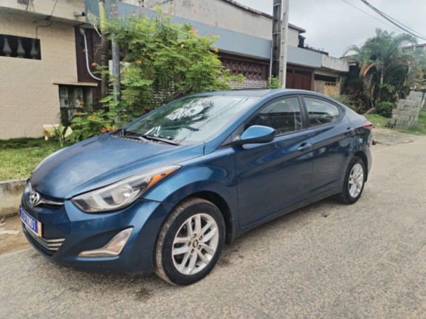 hyundai-elantra-en-vente-big-1