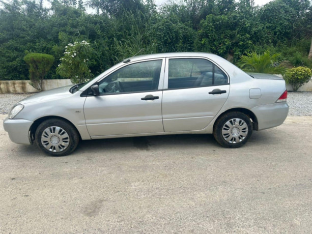 mitsubishi-lancer-en-vente-big-3