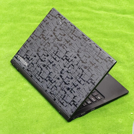 promo-toshiba-core-i5-tactile-avec-clavier-detachable-0747912023-big-3