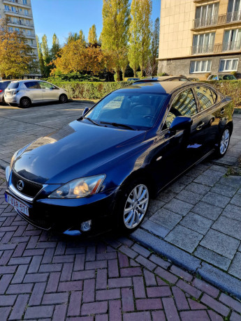 lexus-is200d-en-vente-big-0