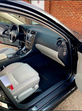 lexus-is200d-en-vente-big-4