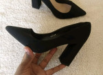 vos-chaussures-friperie-a-vendre-small-3
