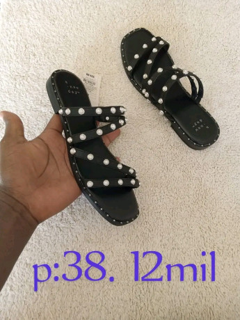 vos-chaussures-friperie-a-vendre-big-1