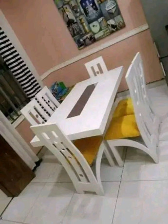 des-meubles-de-qualite-en-fabrication-locale-big-2