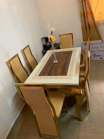 salle-a-manger-de-luxe-a-vendre-big-0