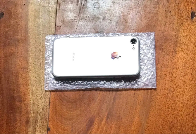 iphone-7simple-a-vendre-big-1