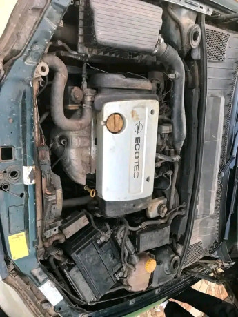 opel-vectra-boite-manuelle-peinture-refaite-big-1