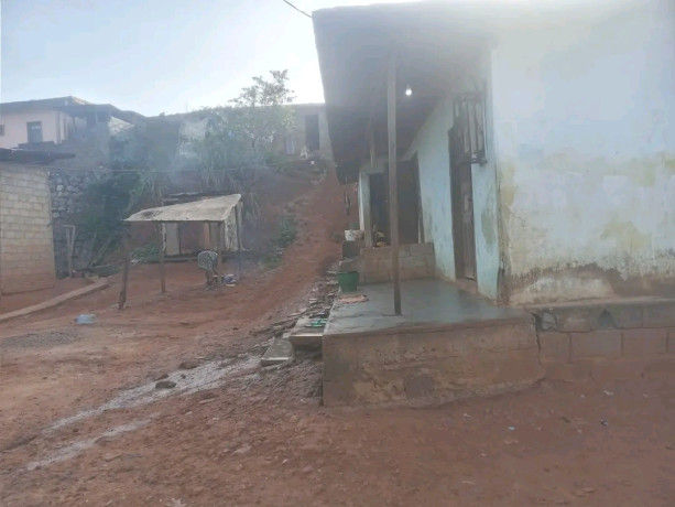 des-terrains-a-maison-non-titre-a-vendre-big-1