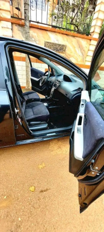 toyota-yaris-vitz-a-vendre-big-0