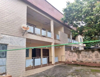 Deux Duplex à vendre au  carrefour des carreaux