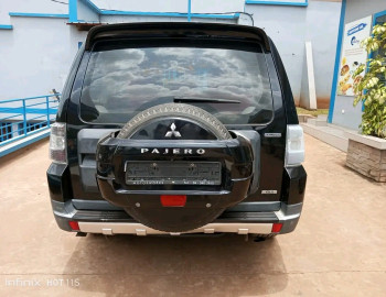 Mitsubishi pajero 2008