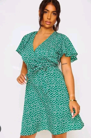 robe-fleurie-shein-taille-40-et-42-big-1