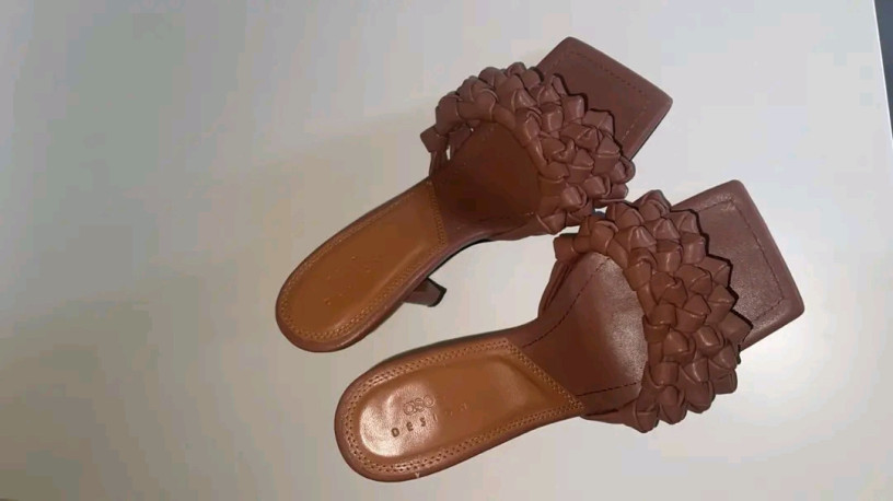 sandale-de-marque-zara-et-mules-de-marque-asos-et-ego-a-vendre-big-0