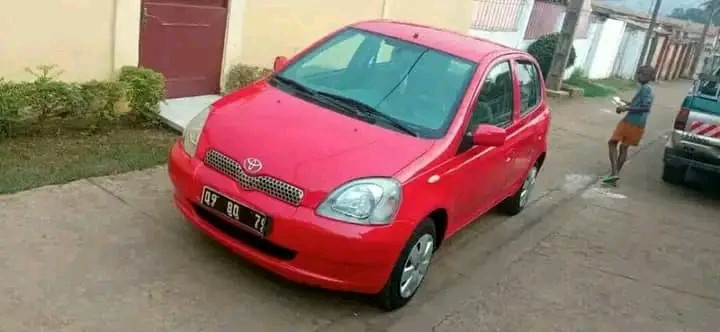 yaris-2002-a-vendre-big-3