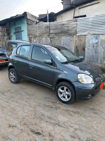 toyota-yaris-2005-bien-propre-cho-cho-big-4