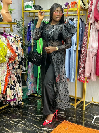 nous-vendons-ces-vetements-big-0