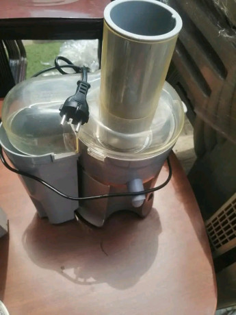 tout-est-a-vendre-big-1