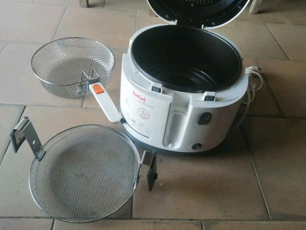 tout-est-a-vendre-big-0