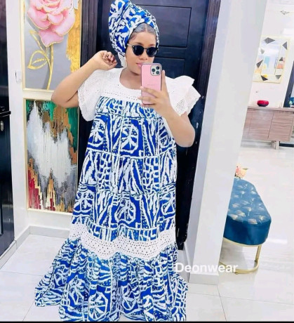 toutes-ces-robes-sont-en-promotion-le-stock-est-limite-big-0