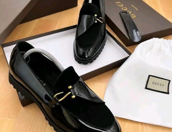 Chaussures à vendre