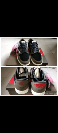 tennis-a-vendre-big-0