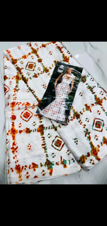 soies-de-choix-et-de-selection-les-motifs-differents-sont-disponibles-big-1