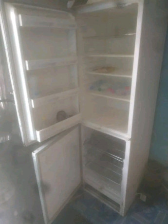 frigo-2-battant-propre-congele-tres-bien-big-1