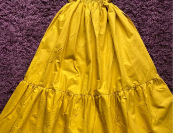 Venez chercher vos robes. C'est versé cadeau