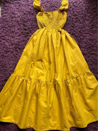 venez-chercher-vos-robes-cest-verse-cadeau-big-0