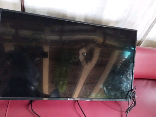 inova-42-pouces-big-0