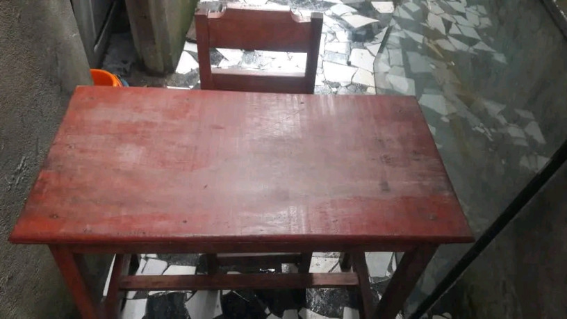 table-detude-tres-bon-big-1