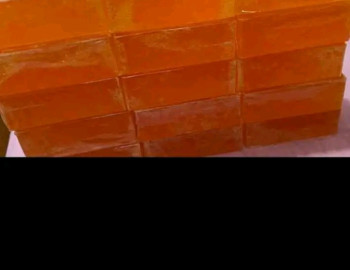 Savon super super eclaicirsant gommant et réparateur pour vos problème de peau