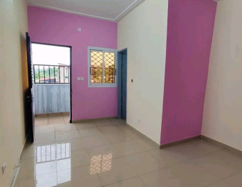 Studio moderne staffé nouvelle construction à kotto chefferie.